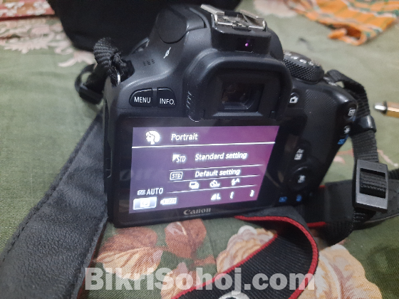 Canon 100D Camera with Prime Lense